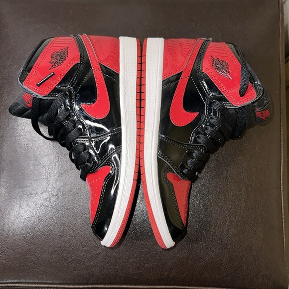 Kids Jordan 1 Retro High OG “Patent Bred” (PS)… - Picture 6 of 9
